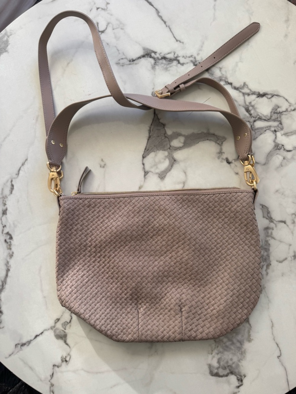 Quince Woven Shoulder Bag in Taupe. Italian Leather Crossbody - Picture 2 of 10